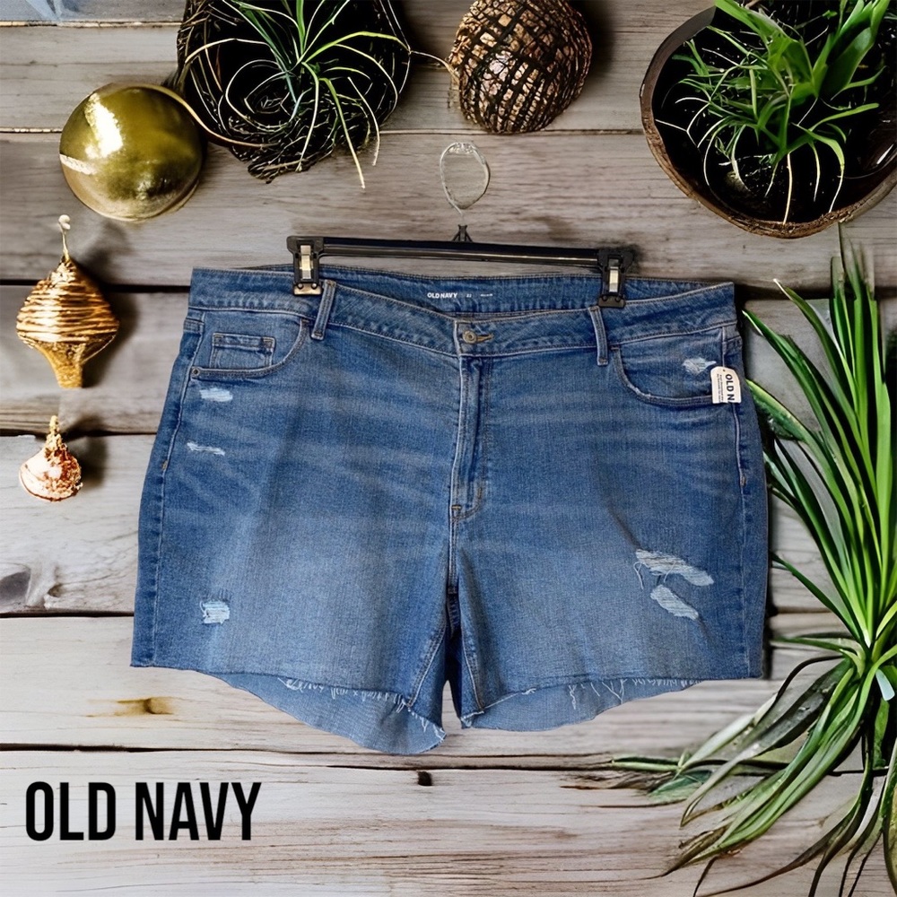 🌺🩳NWT Old Navy Distressed Denim Shorts Size 22🩳🌺